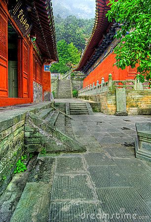 [Image: wudang-scen03.jpg]